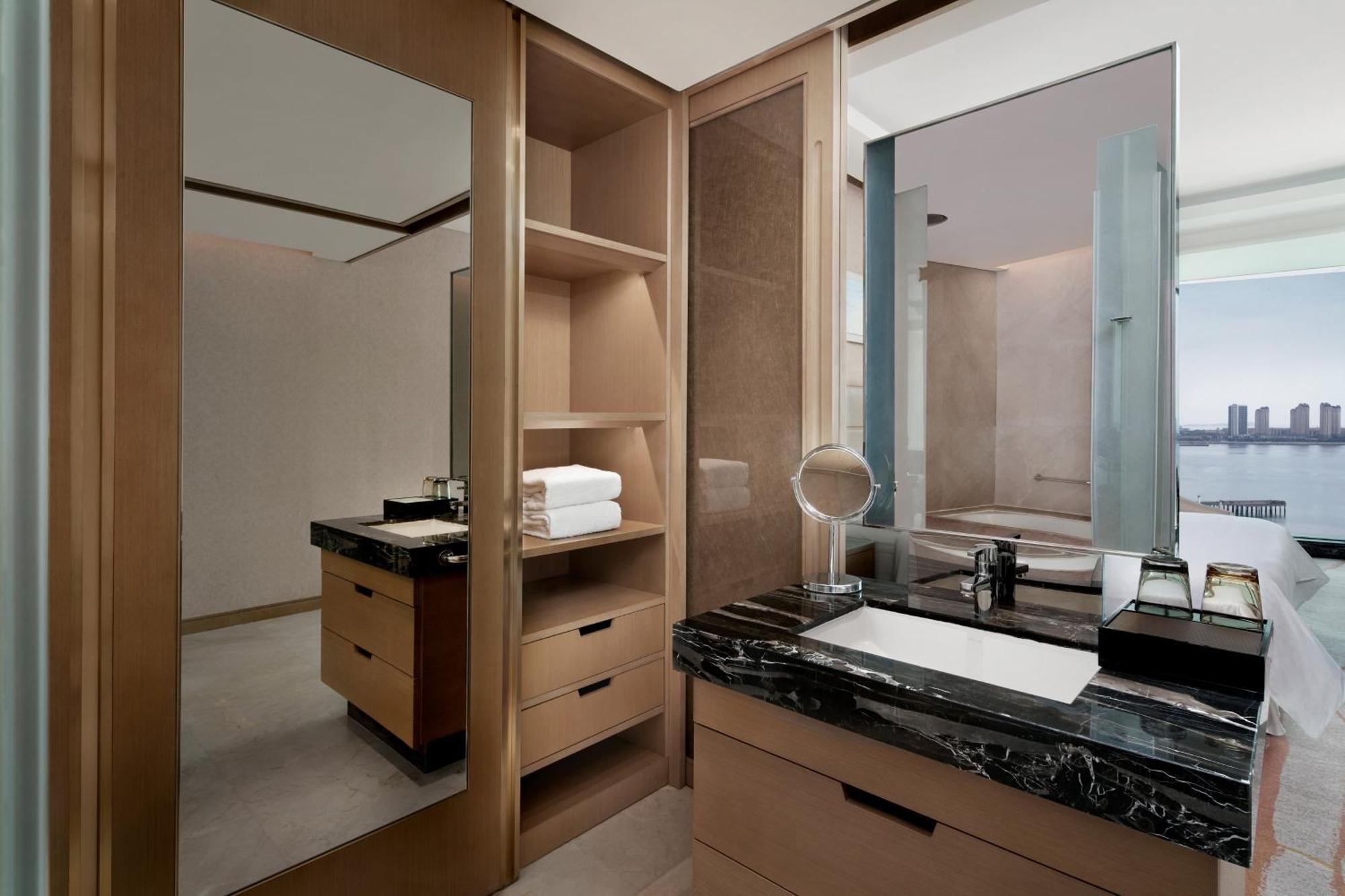 Sheraton Qingdao West Coast Екстер'єр фото